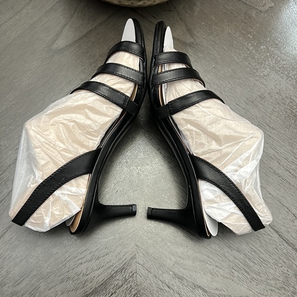 Naturalizer Taimi Heeled Sandal - Picture 7 of 7